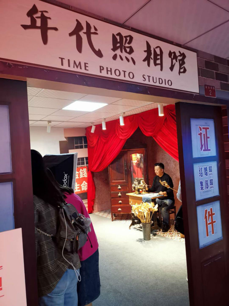 进化地铁空间_进化之地_进化地球