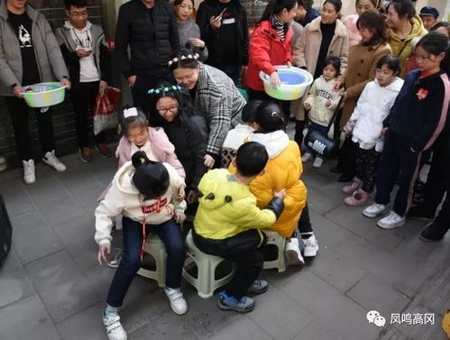 抢板凳游戏海报,智慧较量——抢板凳游戏精彩回顾